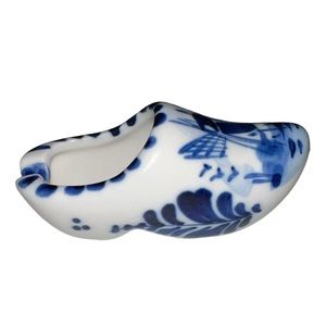 VINTAGE!  Royal Delft Dutch Shoe-Porcelain-  Hand painted - Holland